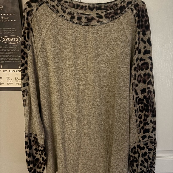 easel Tops - Easel Heather Gray Tunic with Animal Print Sleeves